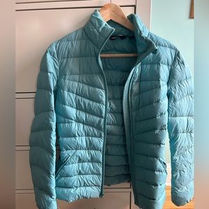 Lands End lightweight women’s puffer jacket